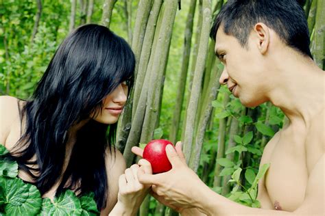 Adam Eve Garden Of Eden Apple Forbidden Fruit