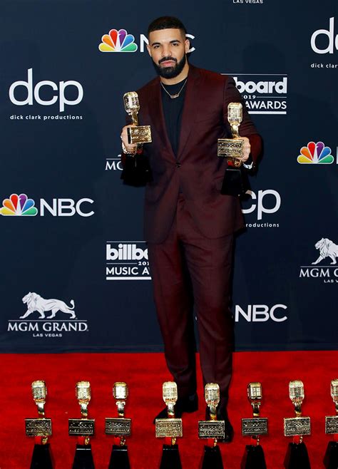 Pics Drake Wins Big At 2019 Billboard Music Awards Sandra Rose