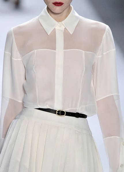White Pleated Skirt And Sheer Blouse Белые наряды Наряды Детали кутюр