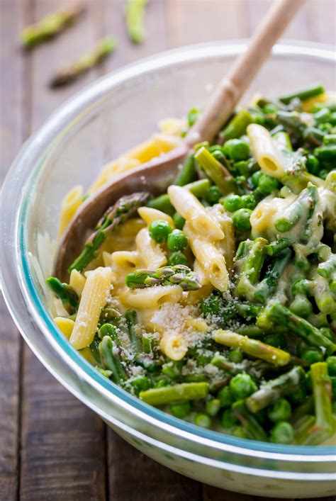 Creamy Alfredo Mac And Cheese With Spring Peas And Asparagus Baker By