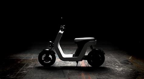 Me Electric Scooter Uses Lightweight Sheet Molding Materials To Cater