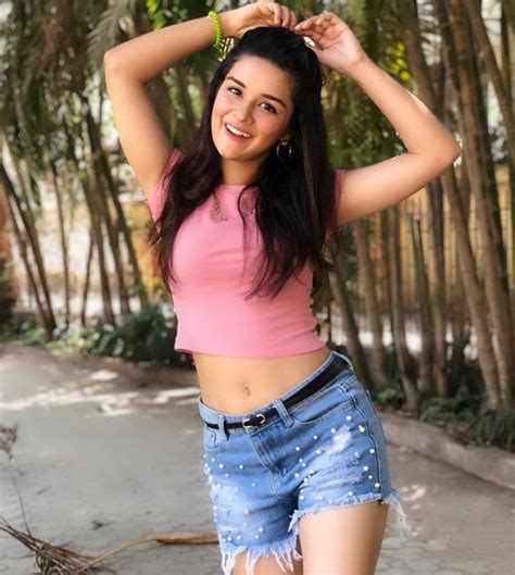 Avneet Kaur Official On Instagram “💓🌸💕🦄💖 Shootmode 📸 Amandeepnandra” Fashion Stylish Girl