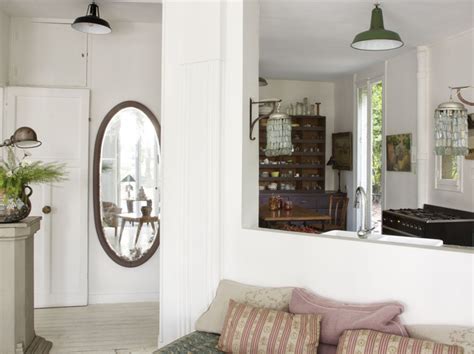 Wir stellen ihnen vier spiegel vor, die in der wohnung ganz besonders schön wirken und das beste: Wohntrend: Die 4 schönsten Spiegel für Ihre Wohnung ...