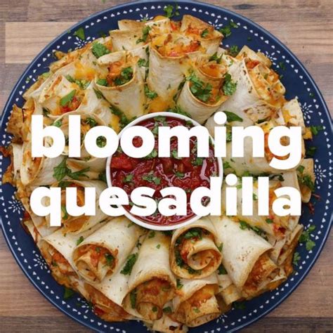 Bring points in and over and tuck underneath the wide end. Blooming Quesadilla Ring - Instant Pot Recipes