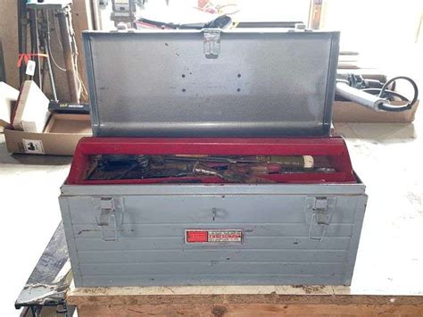 18” Craftsman Metal Toolbox Wcontents United Edge Real Estate And Auction