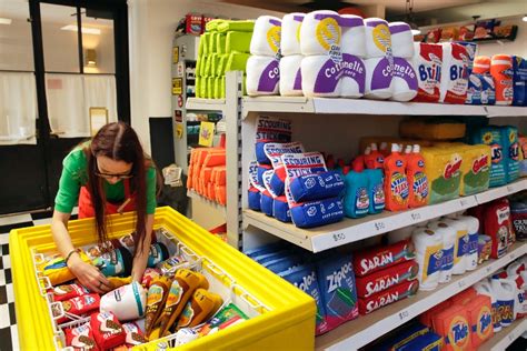 Artist Uses Felt To Recreate New York City Grocery Store