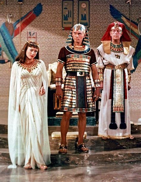 Anne Baxter Yul Brynner Cedric Hardwicke The Ten Commandments