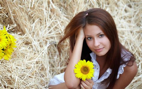 Mag Hd Wallpapers Girl With Flower