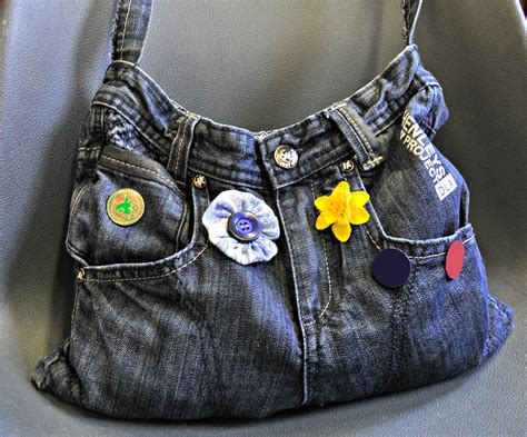 FULLY BOOKED Sew & Repair 6: Upcycle Clothes into Something New - Greener Kirkcaldy
