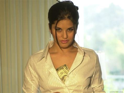 Hot And Spicy Images Sunny Leone Latest Photoshoot