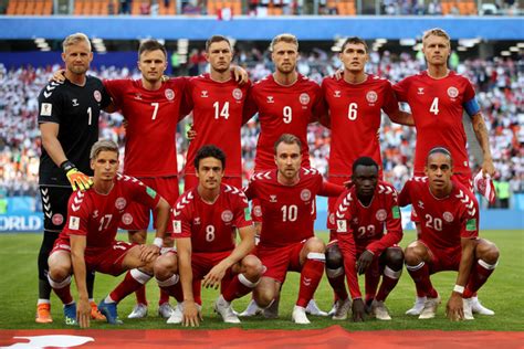 Denmark could become the first european team to qualify for the 2022 world cup at this pace. Simon Kjaer and William Kvist Photos Photos - Peru vs ...