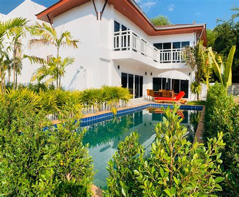 Tropicana 2 Story Pool Villa In Vip Chain Resort Köpa Hus I Rayong