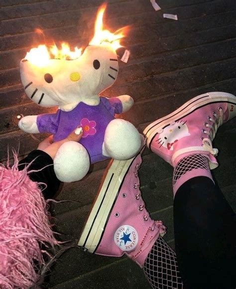 Pin By Dusia On Fire Hello Kitty Aesthetic Pink Aesthetic Kitty