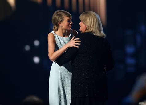 Taylor Swift Had To Distance Herself From Her Fans After Alleged Groping Singers Mother Tells