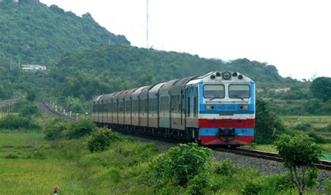 vietnam  build express railway  kph trains