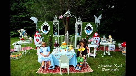 10 Stylish Alice In Wonderland Party Ideas For Adults 2024