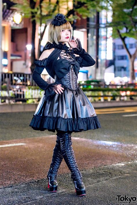 Japanese Gothic Lolita Street Style In Harajuku W Mr Corset Na H