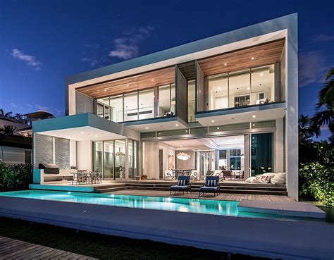This is a complete cured directory of the best miami homes available in the mls realtors'listing database. Lavish Contemporary Miami Residence with a Coastal Flavor