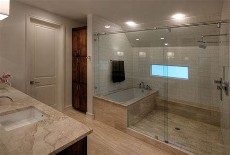 Glass Oversized Bathtubs Design