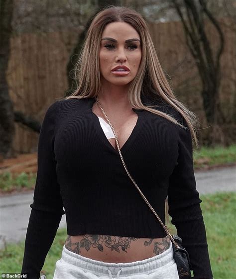 Katie Price Unveils The Results Of Her 16th Boob Job For The First Time Trends Now