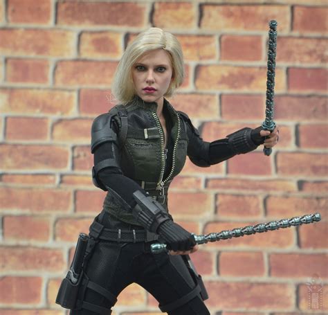 Hot Toys Avengers Infinity War Black Widow Figure Batons Up Lyles