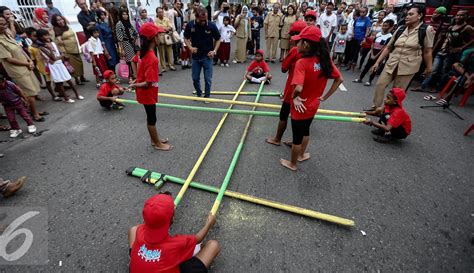 Permainan Khas Maluku Hadir Dalam Peringatan Hari Pers Nasional Foto