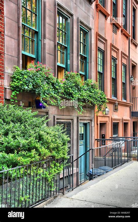 Upper East Side New York Brownstone Hi Res Stock Photography And Images