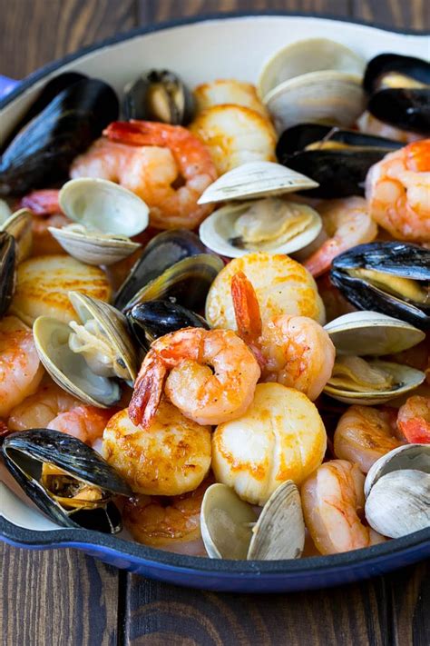 Here is a group of easy dinner ideas for our own site. Christmas Seafood Dinner Ideas - 45 Christmas Eve Dinner Ideas That Take One Hour Or Less ...