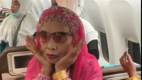 Viral Emak Emak Rombongan Haji Pamer Perhiasan Di Pesawat Bikin Iri Netizen Mau Sehappy Ini