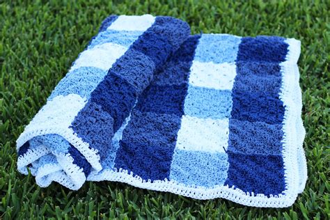 Crochet Gingham Picnic Blanket • Sewrella