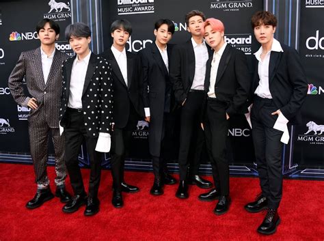 Btss Jin Became The Plain Black Suit Guy At The Billboard Music Awards