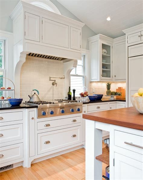 Appliances such as refrigerators, dishwashers, and ovens are often integrated into kitchen cabinetry. 4 Types of Cabinet Door Knobs