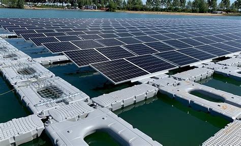 Worlds Largest Floating Solar Power Plant