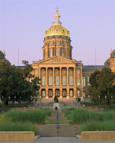 Iowa State Capitol Dome Editorial Stock Photo Image Of Indoors 76046983