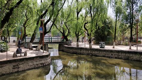 Green Lake Park And Yunnan University Kunming China Visions Of Travel