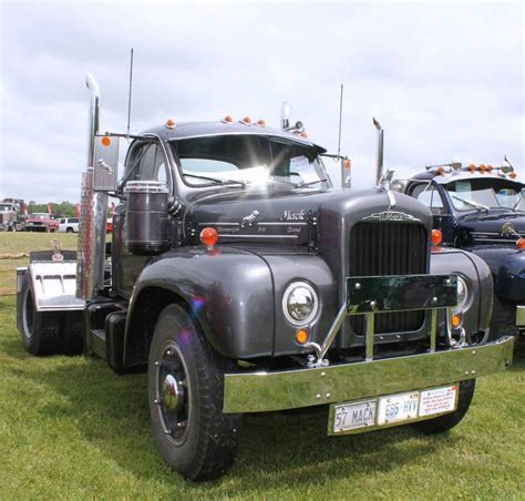 A Collection Of Old School Mack Truck Pictures You Shouldnt Miss