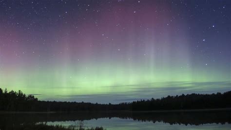 Stunning Northern Lights Over Wisconsin Lake Northern Lights Lake