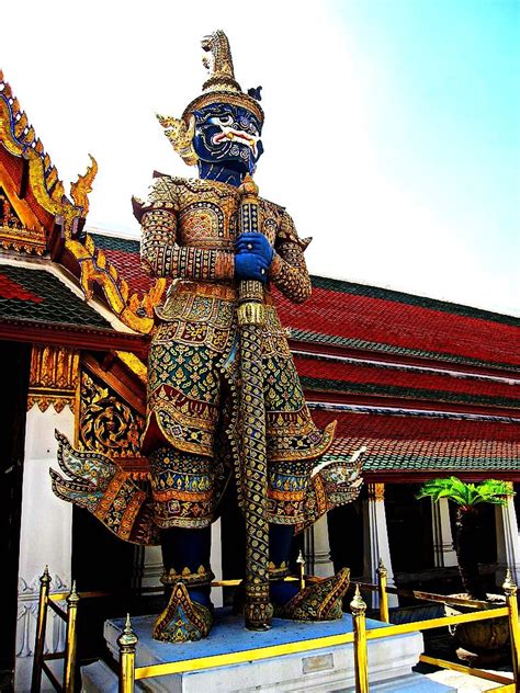 The 11 Most Beautiful Temple Statues In Thailand