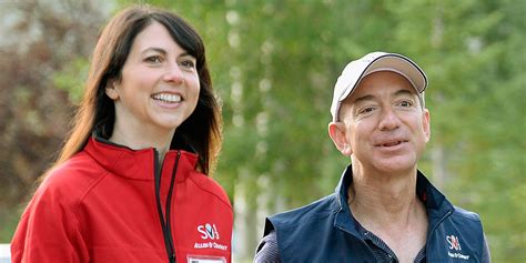Dünyanın en zengin kadınlarından olan scott, servetinin 4 milyar dolarını bağışlamıştı. The marriage of Jeff and MacKenzie Bezos, richest couple ...