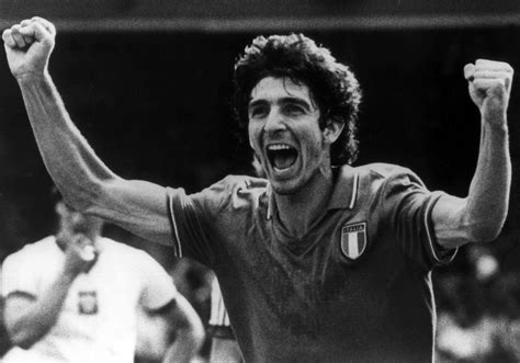 ˈpaːolo ˈrossi;23 born 23 september 1956) is an italian former professional footballer, who played as a forward. Paolo Rossi calciatore: la carriera e i traguardi - WH News