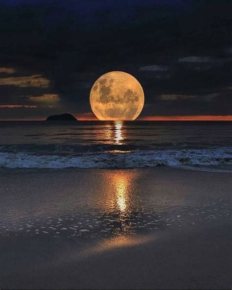 Pin By Jeff Ruti On Beautiful Photos And Art Beautiful Moon