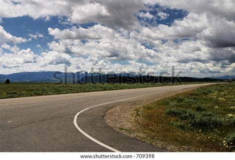 Curved Road Midwest Stock Photo 709398 Shutterstock
