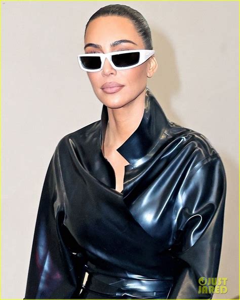 Photo Kim Kardashian Black Leather Outfit Night Out In Milan 02
