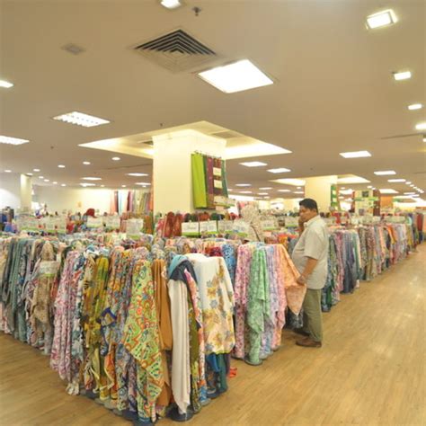 We do not guarantee the discrepency on an updated rate by the store. Kamdar - Klang Parade Mall