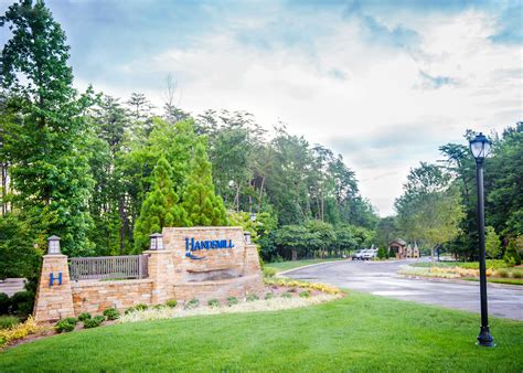 Handsmill is a one of the last waterfront communities available on Lake