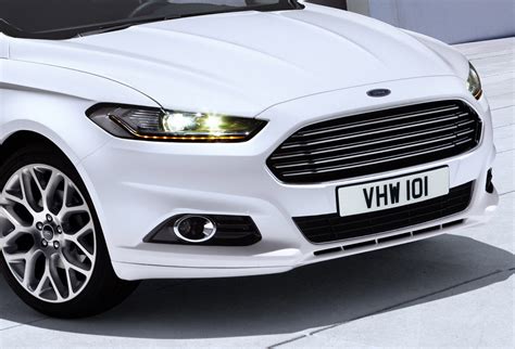Ford Mondeo 2013 Official Review B4night Photos