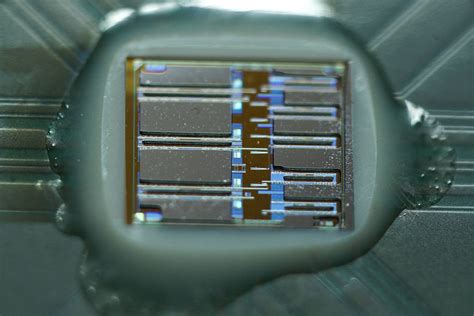 Optoelectronic Chips Reduce Energy Usage Increase Speed