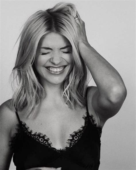 Holly Willoughby Instagram This Morning Star Teases Famous Assets In