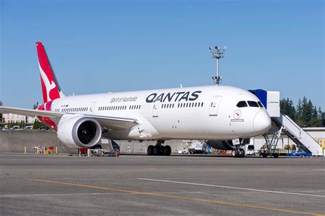 First Qantas Boeing 787 9 Dreamliner Has Landed At Sydney Airport