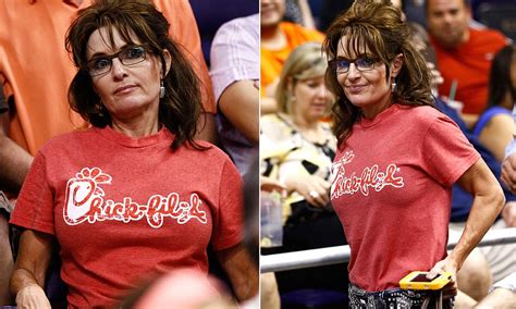 Whos That Chick Fil A Toned Sarah Palin Dons Fast Food T Shirt For